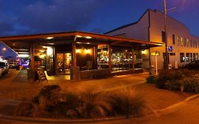 Stumpers Hotel